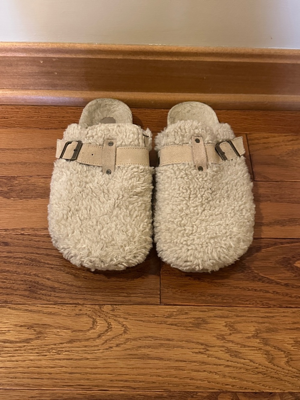 American Eagle Fuzzy Shearling Slide Slippers with Buckle Strap - Cream